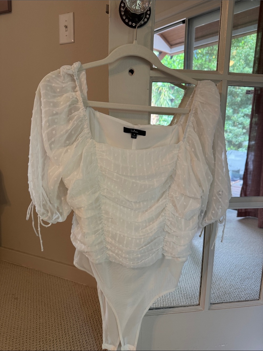 NWOT Lulu's White Swiss Dot Puff Sleeve Ruched Bodysuit
